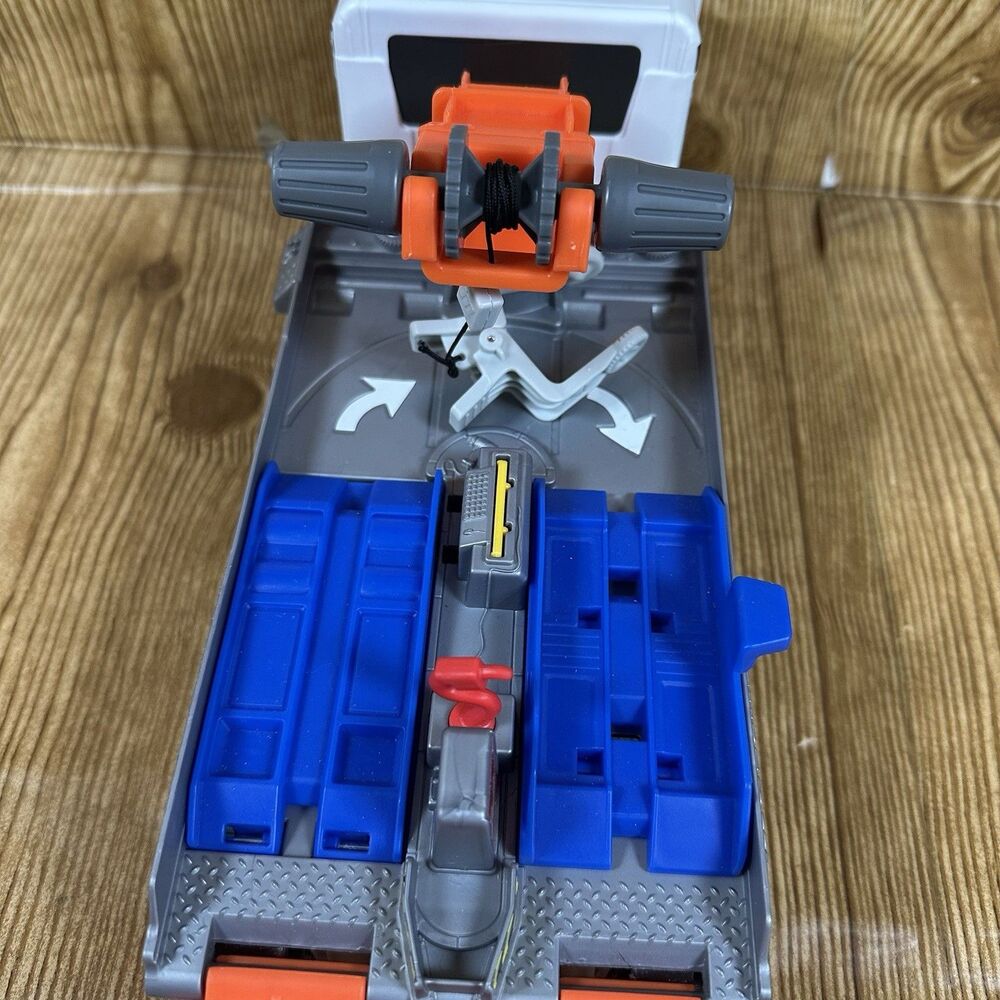 Matchbox Action Drivers Matchbox Tow & Repair Truck Tow Crank Works 12” - Picture 8 of 13